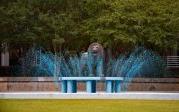 Dyeing the water blue at the Monarch fountain is a 同学会 tradition. 图Chuck Thomas/ODU